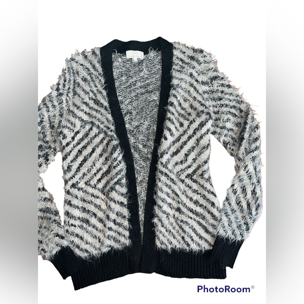 Women’s Lola wool cardigan size large cozy, soft
